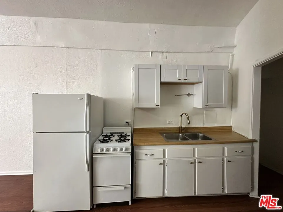 101 Dudley Avenue #A Venice, CA 90291