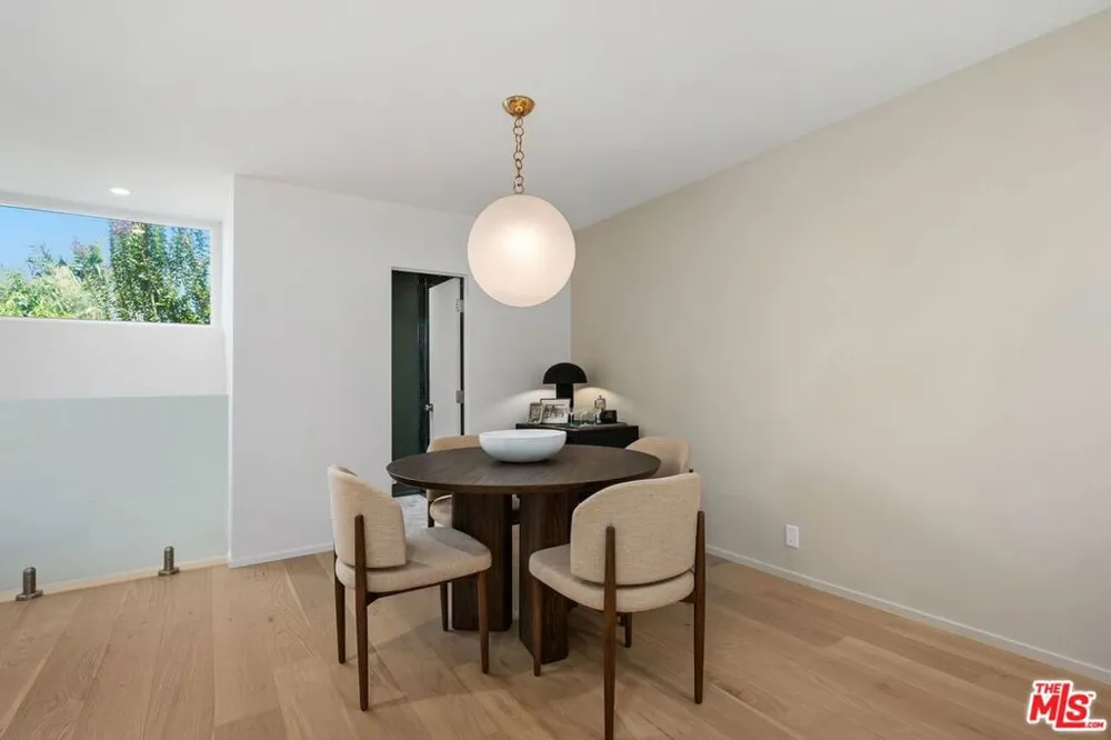 2233 4th Street #3 Santa Monica, CA 90405