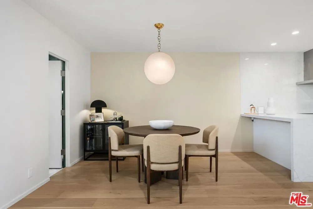 2233 4th Street #3 Santa Monica, CA 90405