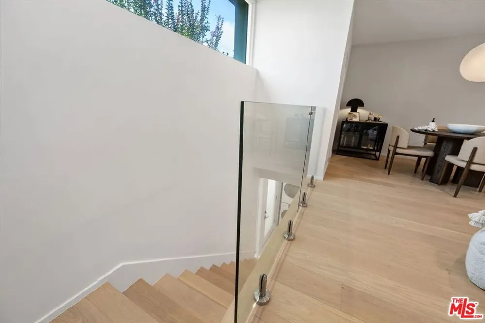 2233 4th Street #3 Santa Monica, CA 90405