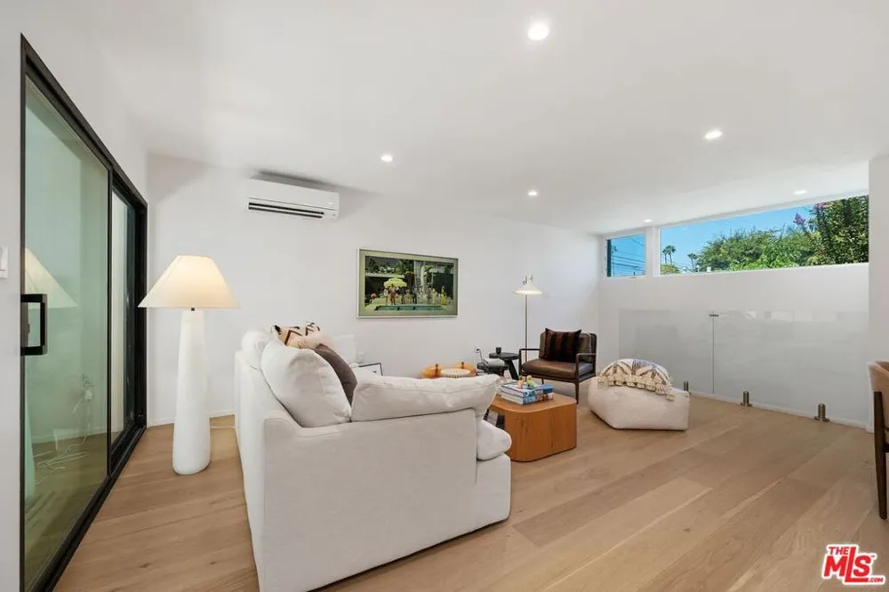 2233 4th Street #3 Santa Monica, CA 90405