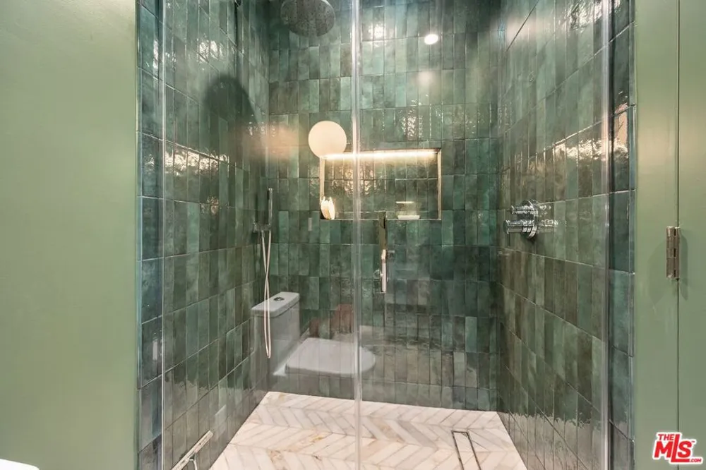 2233 4th Street #3 Santa Monica, CA 90405