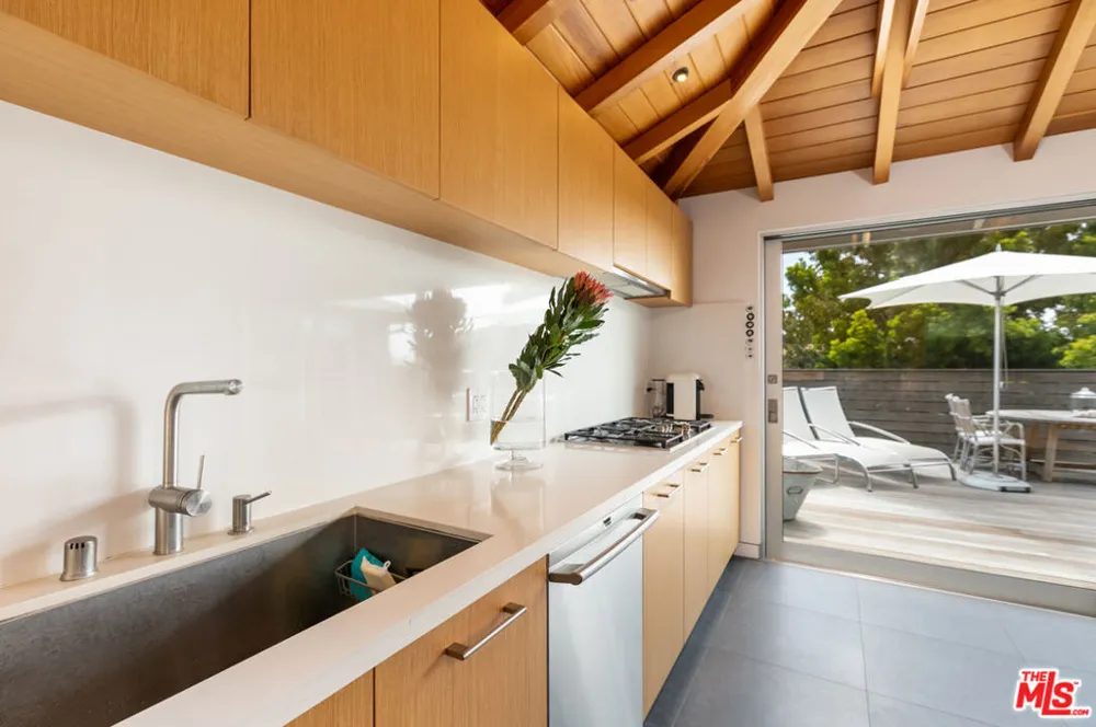 1807 Montana Ave #D Santa Monica, CA 90403