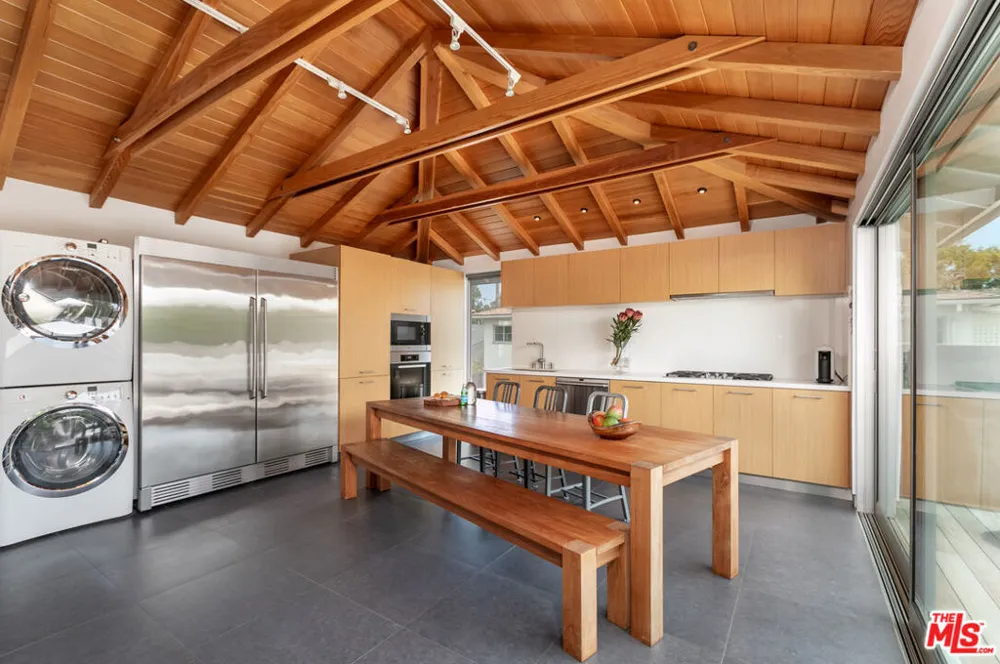 1807 Montana Ave #D Santa Monica, CA 90403