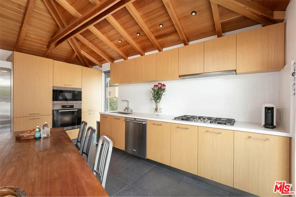 1807 Montana Ave #D Santa Monica, CA 90403