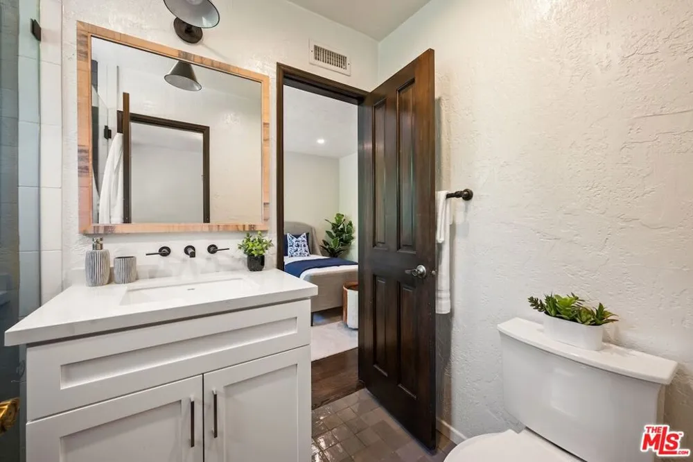 11662 Duque Drive Studio City, CA 91604