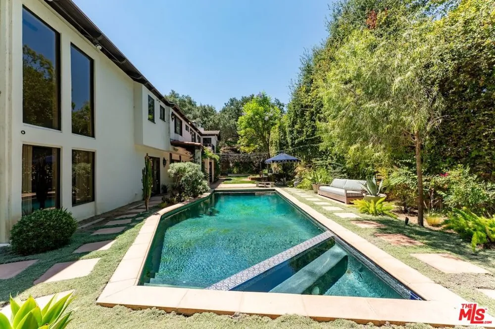 11662 Duque Drive Studio City, CA 91604