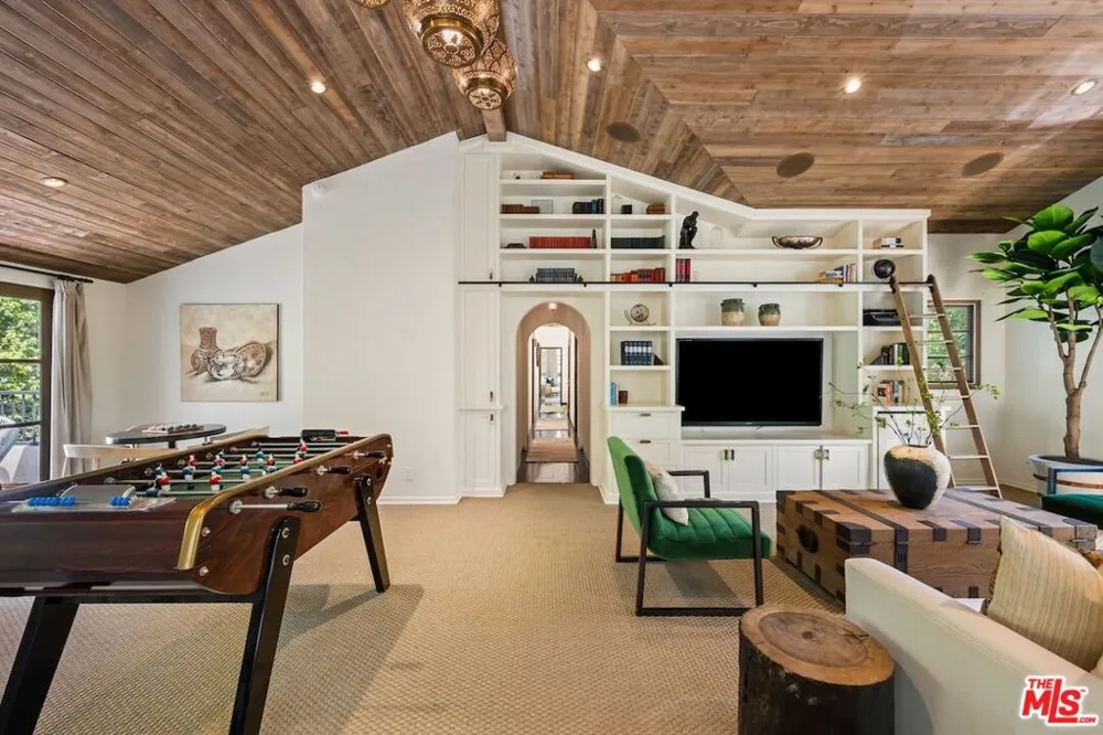11662 Duque Drive Studio City, CA 91604