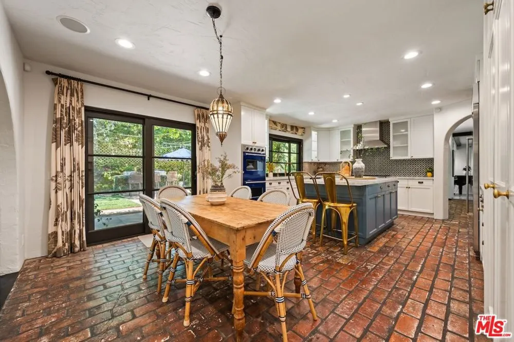 11662 Duque Drive Studio City, CA 91604