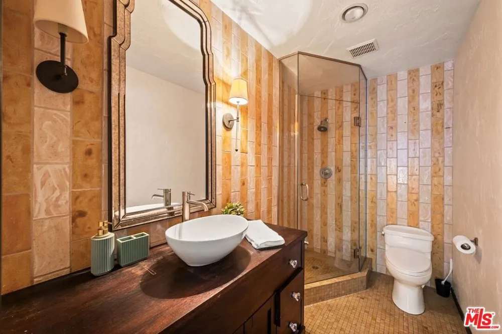 11662 Duque Drive Studio City, CA 91604