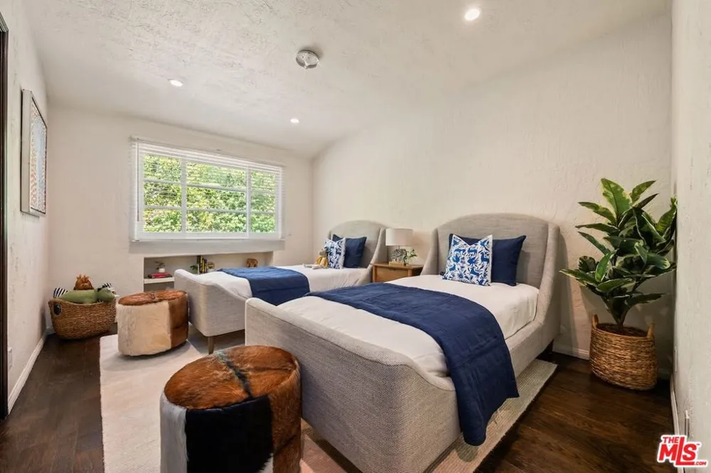 11662 Duque Drive Studio City, CA 91604