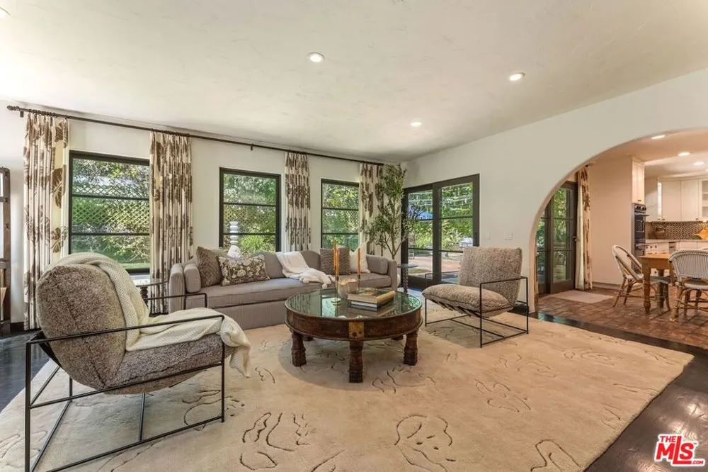 11662 Duque Drive Studio City, CA 91604