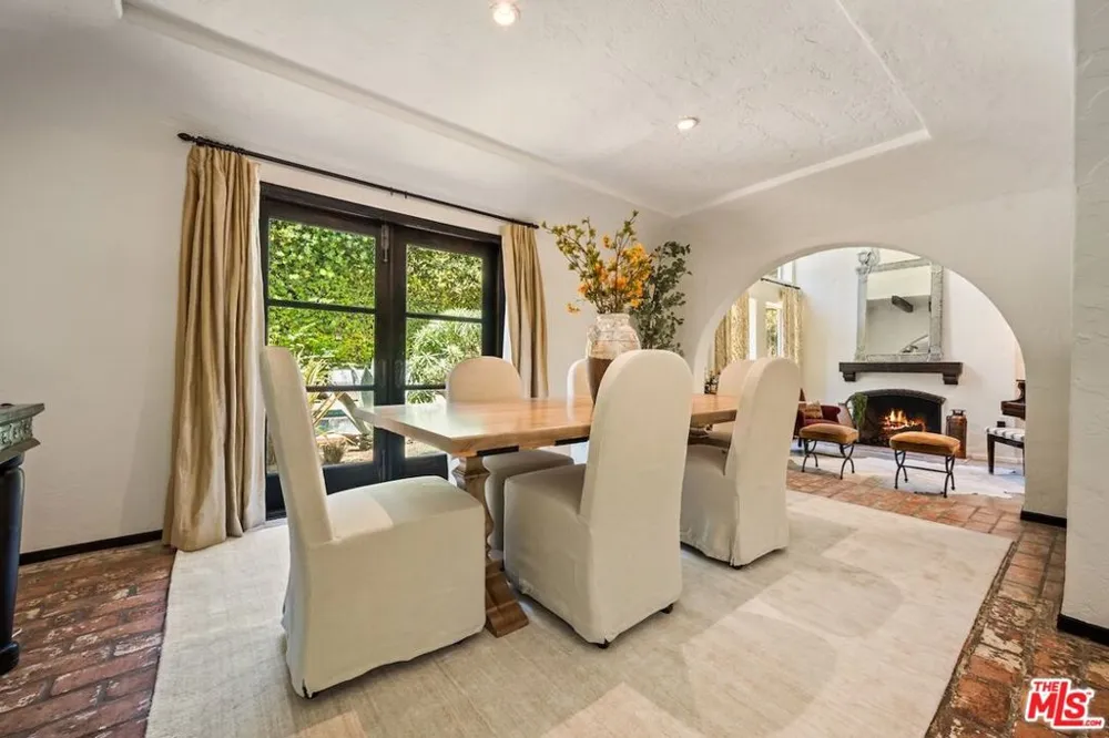 11662 Duque Drive Studio City, CA 91604