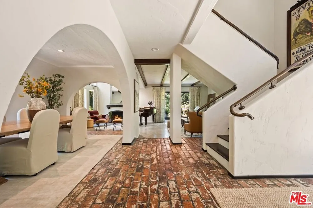 11662 Duque Drive Studio City, CA 91604