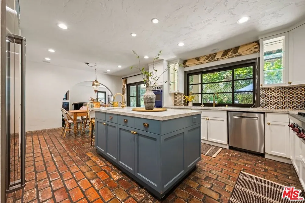 11662 Duque Drive Studio City, CA 91604