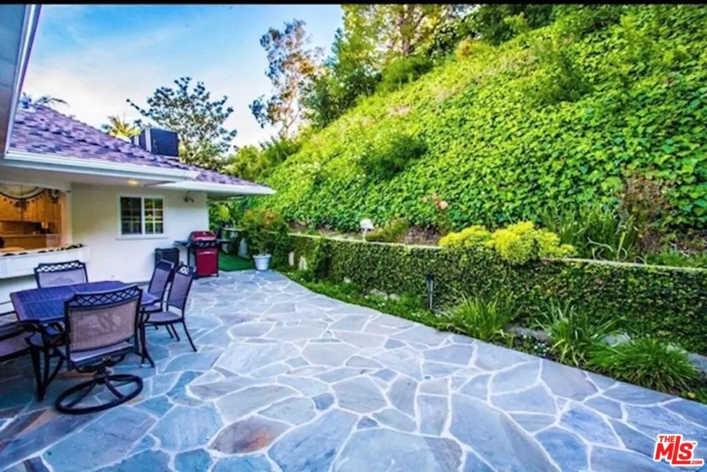 1157 Eventide Place Los Angeles, CA 90210
