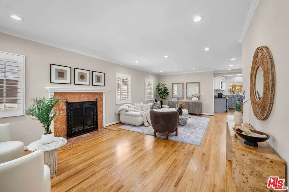 3317 Burritt Way La Crescenta, CA 91214