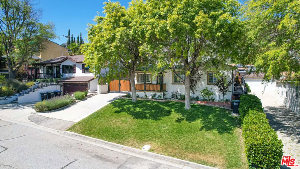 3317 Burritt Way La Crescenta, CA 91214