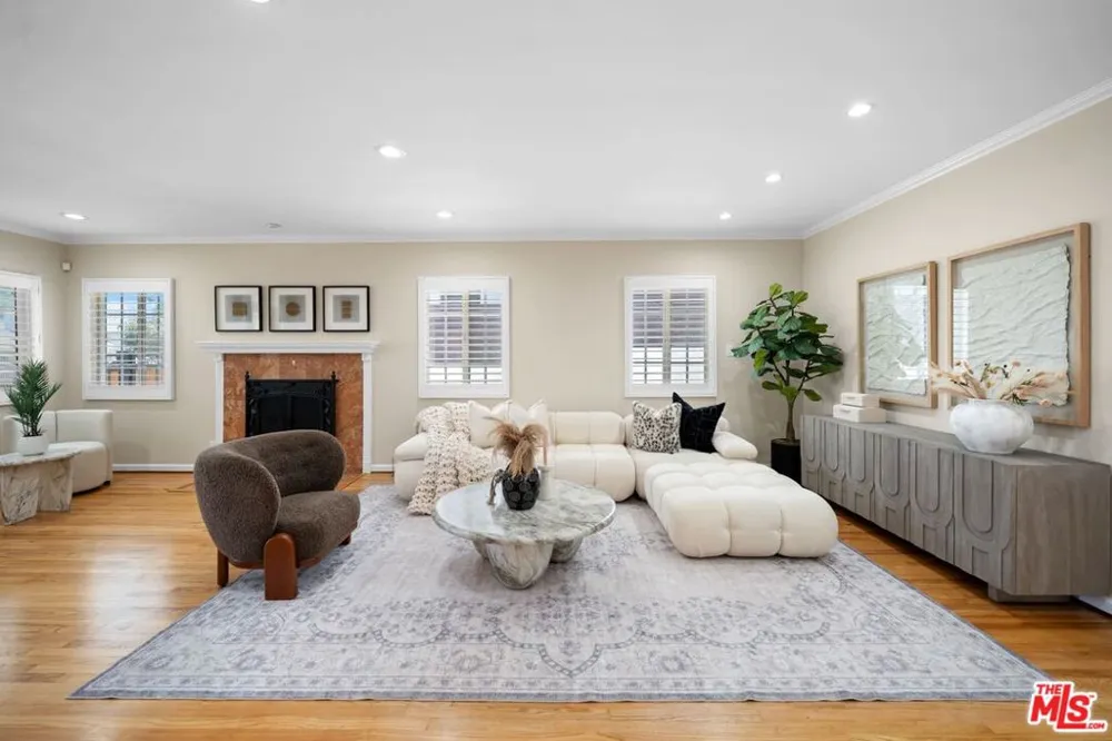 3317 Burritt Way La Crescenta, CA 91214