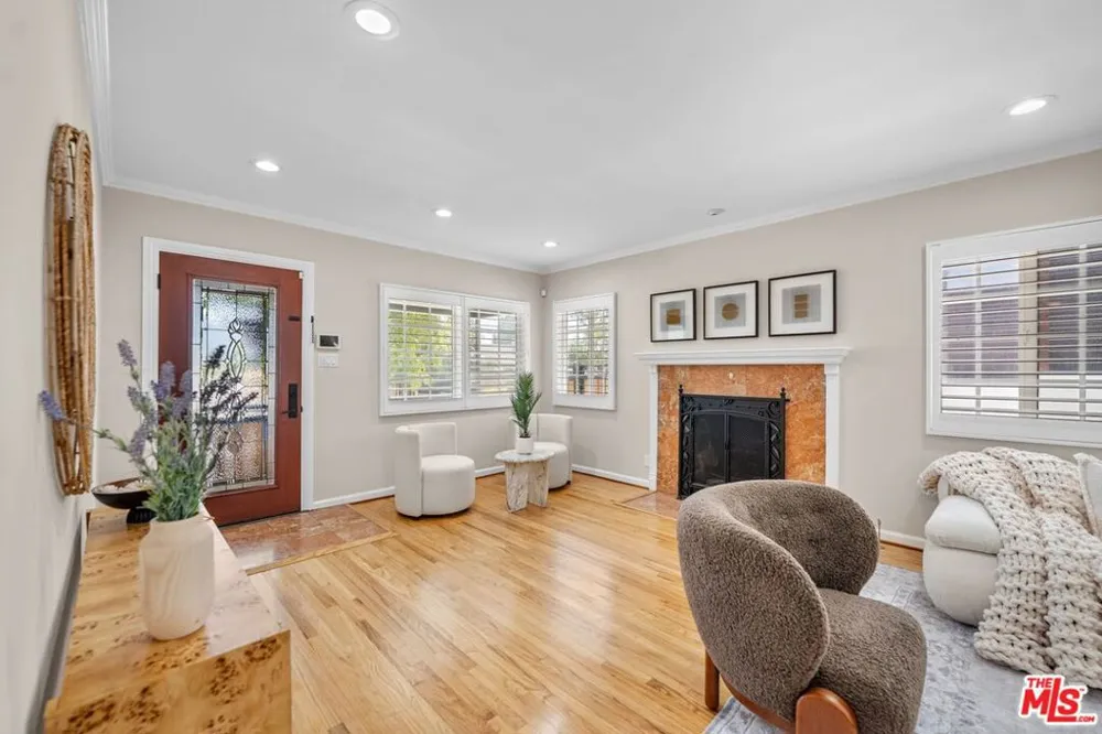 3317 Burritt Way La Crescenta, CA 91214