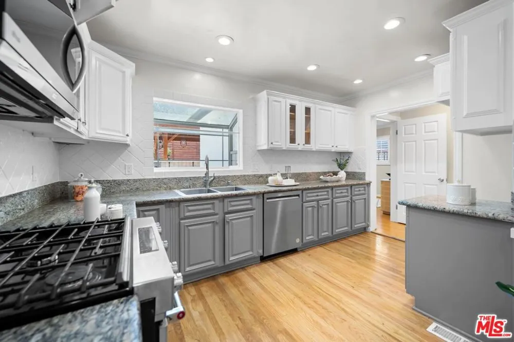 3317 Burritt Way La Crescenta, CA 91214