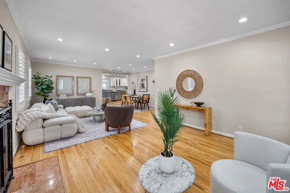 3317 Burritt Way La Crescenta, CA 91214