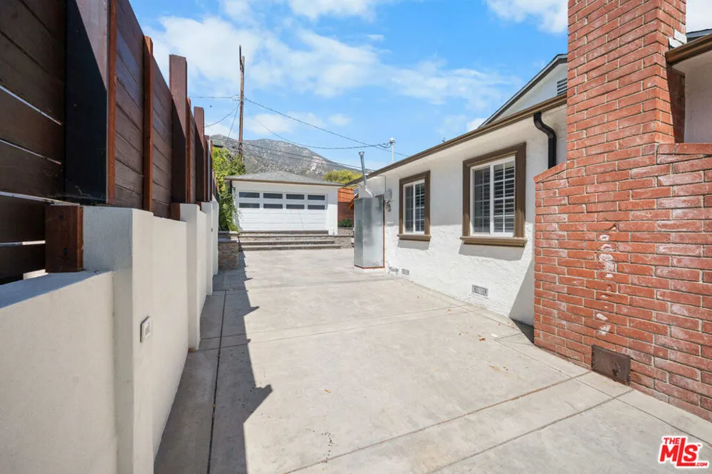 3317 Burritt Way La Crescenta, CA 91214