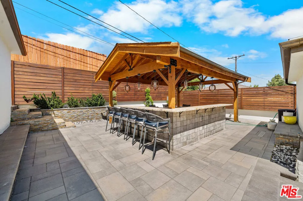 3317 Burritt Way La Crescenta, CA 91214
