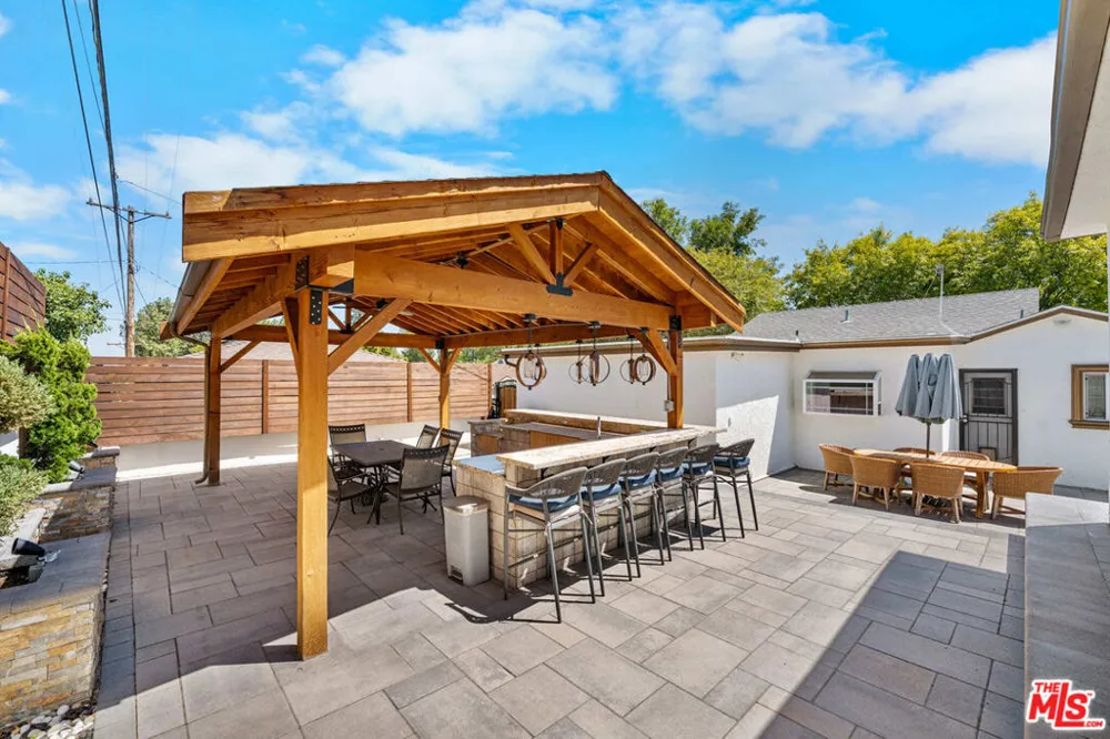 3317 Burritt Way La Crescenta, CA 91214