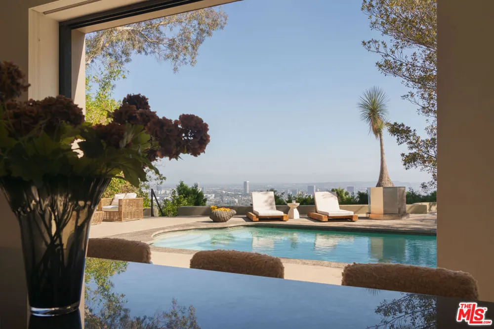 8540 Hedges Way Los Angeles, CA 90069