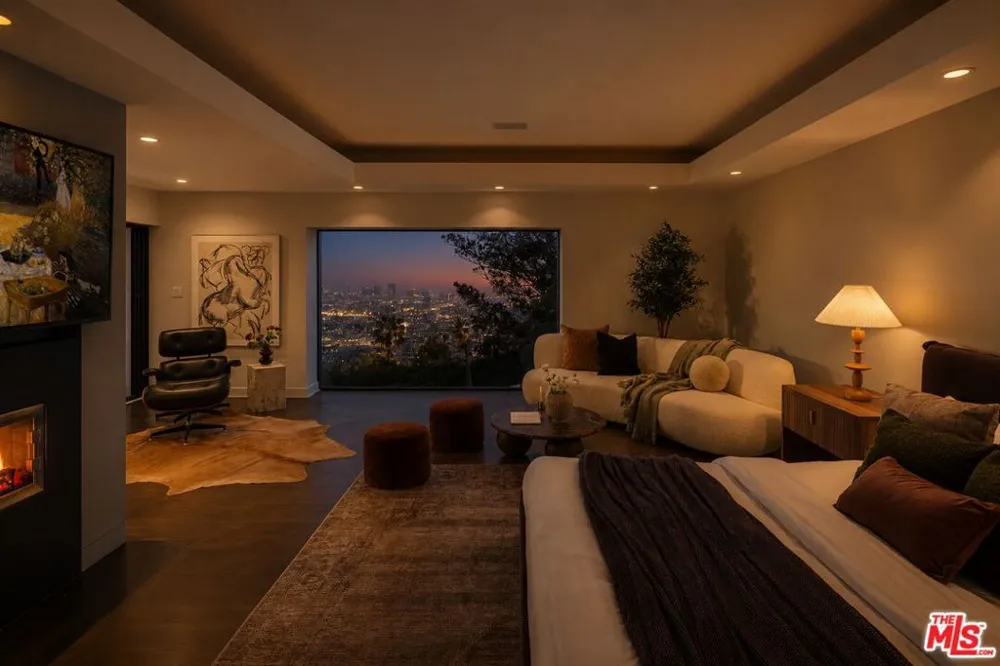 8540 Hedges Way Los Angeles, CA 90069