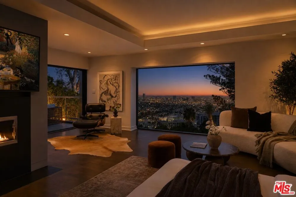 8540 Hedges Way Los Angeles, CA 90069