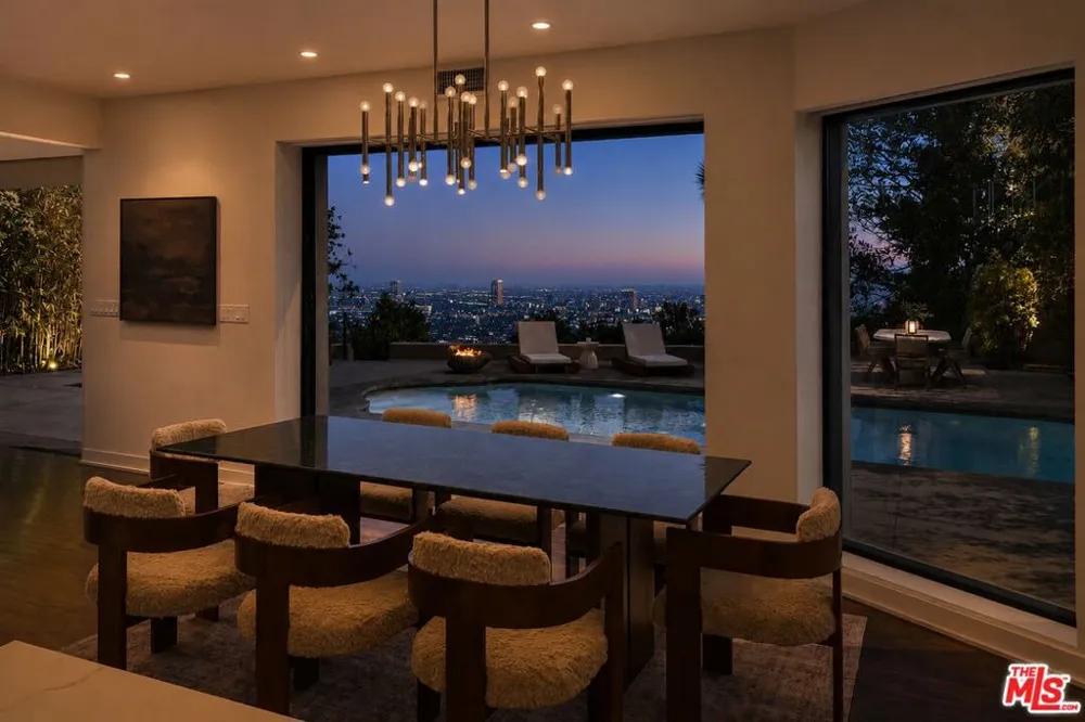 8540 Hedges Way Los Angeles, CA 90069