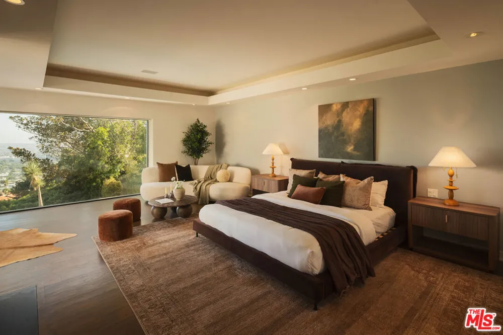 8540 Hedges Way Los Angeles, CA 90069