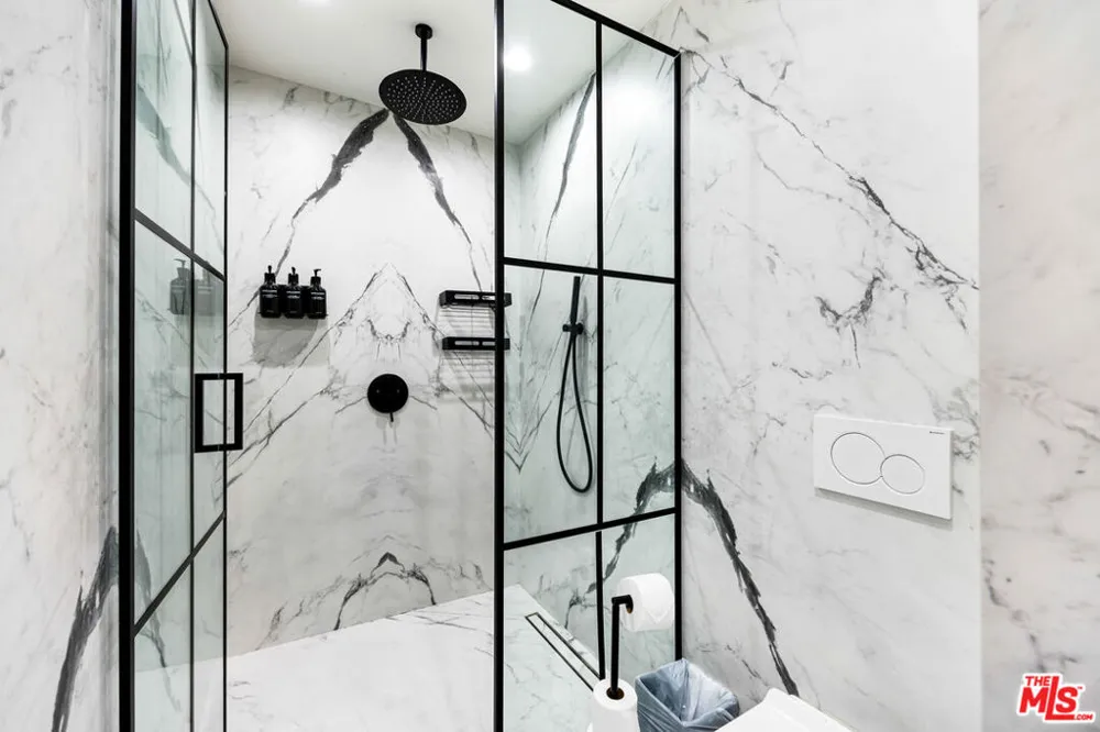 7317 Caverna Drive Los Angeles, CA 90068