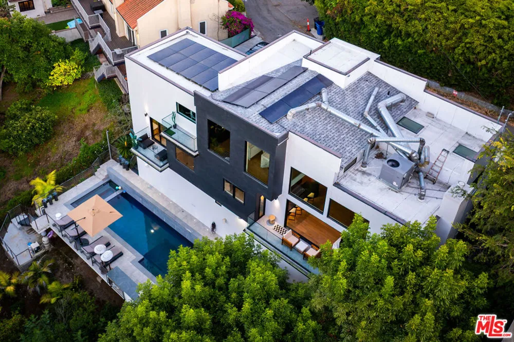 7317 Caverna Drive Los Angeles, CA 90068
