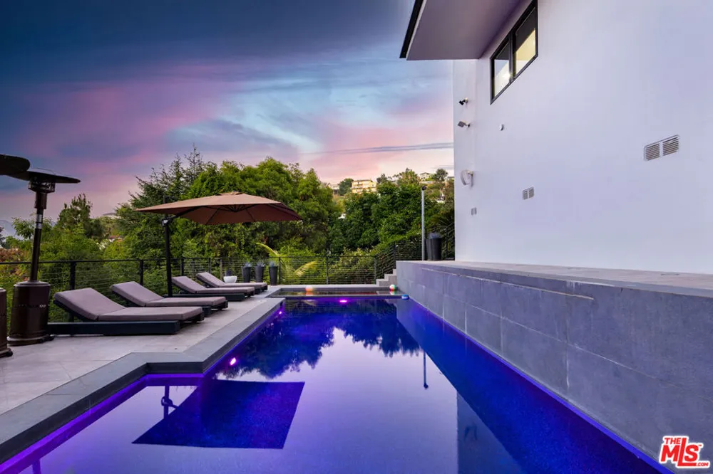 7317 Caverna Drive Los Angeles, CA 90068