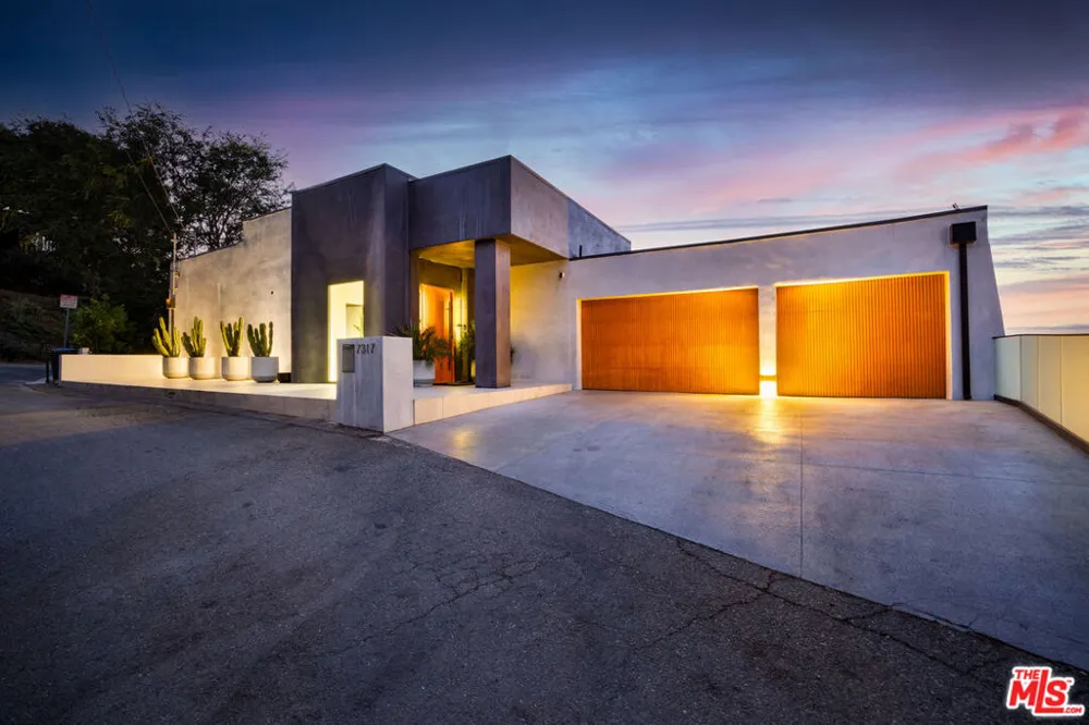 7317 Caverna Drive Los Angeles, CA 90068