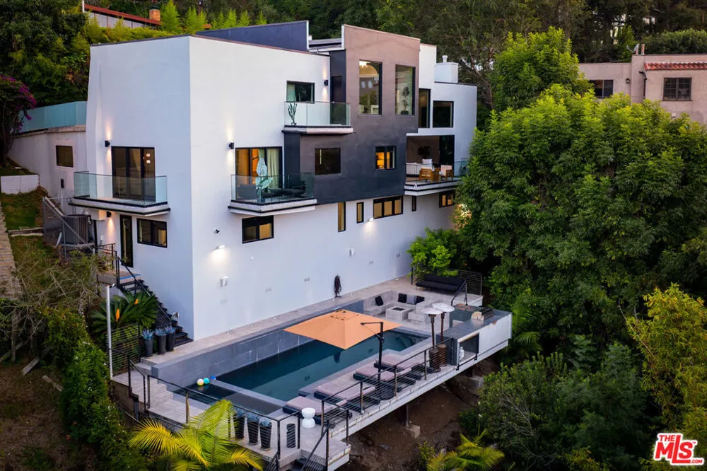 7317 Caverna Drive Los Angeles, CA 90068