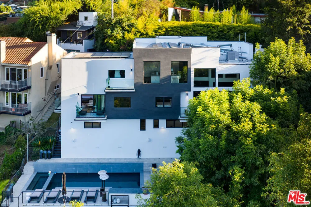 7317 Caverna Drive Los Angeles, CA 90068