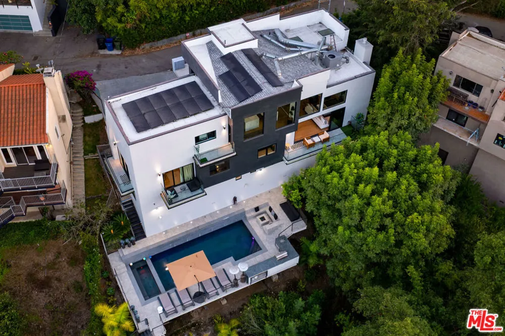 7317 Caverna Drive Los Angeles, CA 90068
