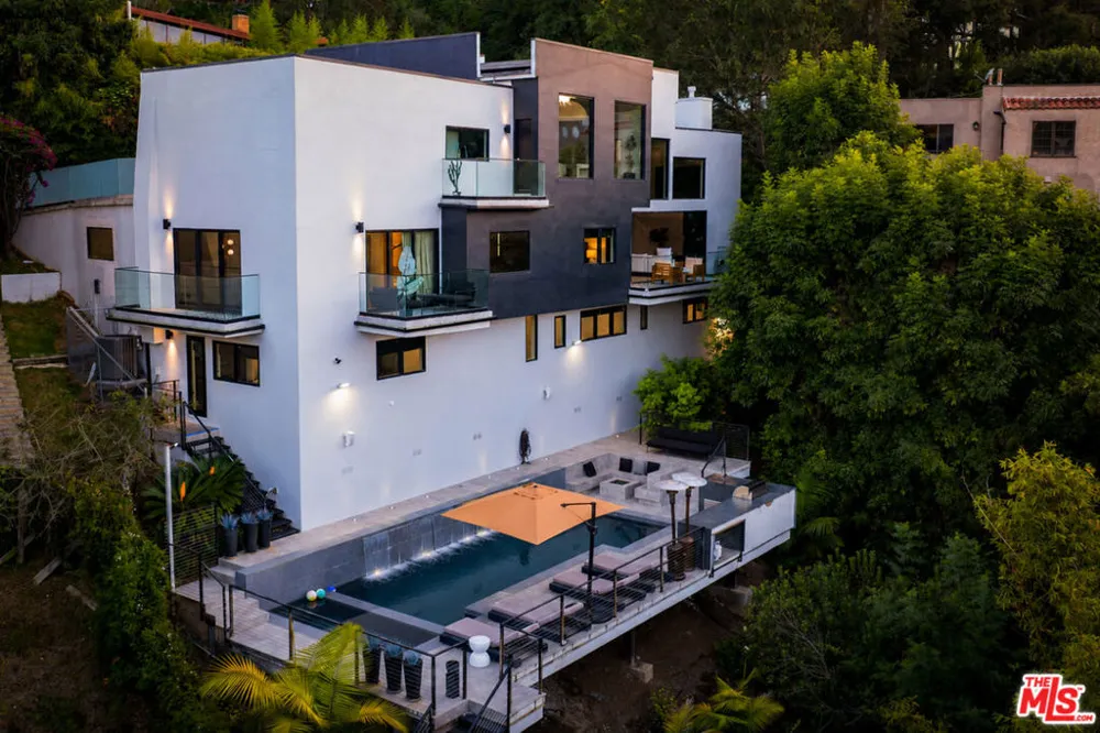 7317 Caverna Drive Los Angeles, CA 90068