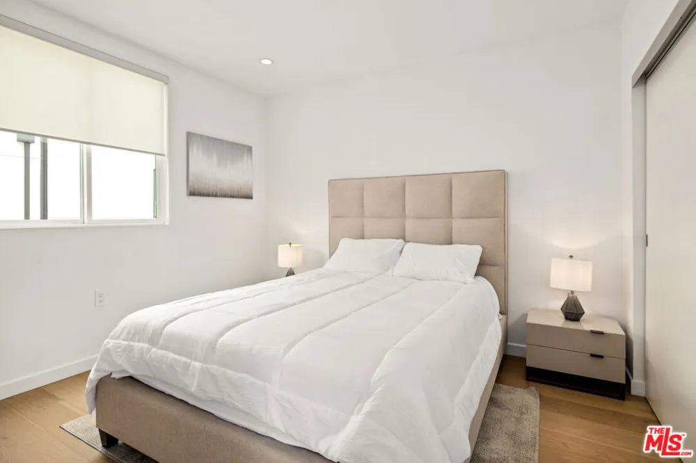 1228 Sycamore Avenue Los Angeles, CA 90038