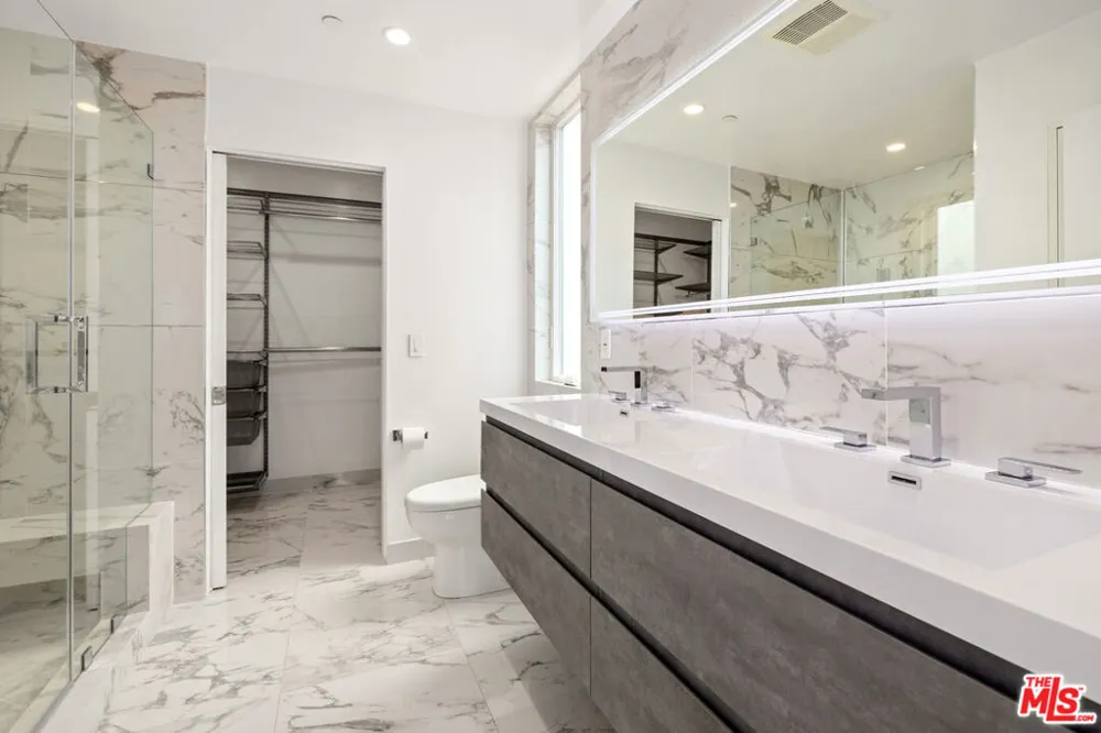 1228 Sycamore Avenue Los Angeles, CA 90038