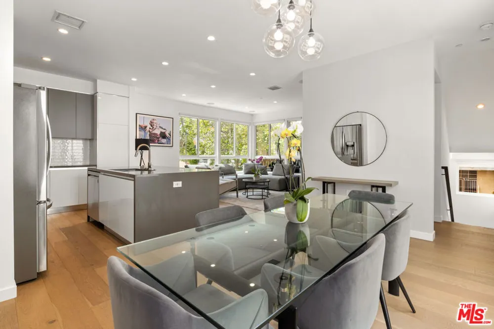 1228 Sycamore Avenue Los Angeles, CA 90038