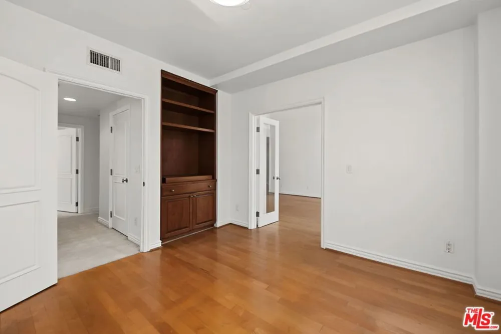 430 Oakhurst Drive #PH406 Beverly Hills, CA 90210