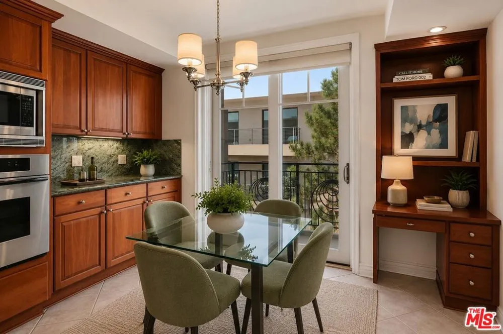 430 Oakhurst Drive #PH406 Beverly Hills, CA 90210