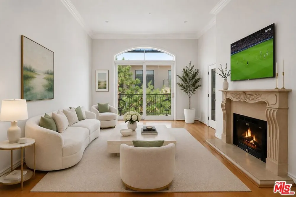 430 Oakhurst Drive #PH406 Beverly Hills, CA 90210