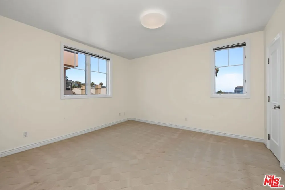 430 Oakhurst Drive #PH406 Beverly Hills, CA 90210
