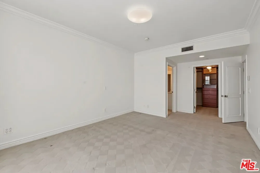 430 Oakhurst Drive #PH406 Beverly Hills, CA 90210